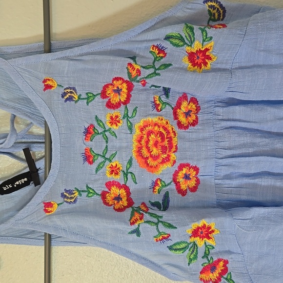 Blu Pepper Blue Embroidered Halter Style Tank Size Small - Picture 4 of 8